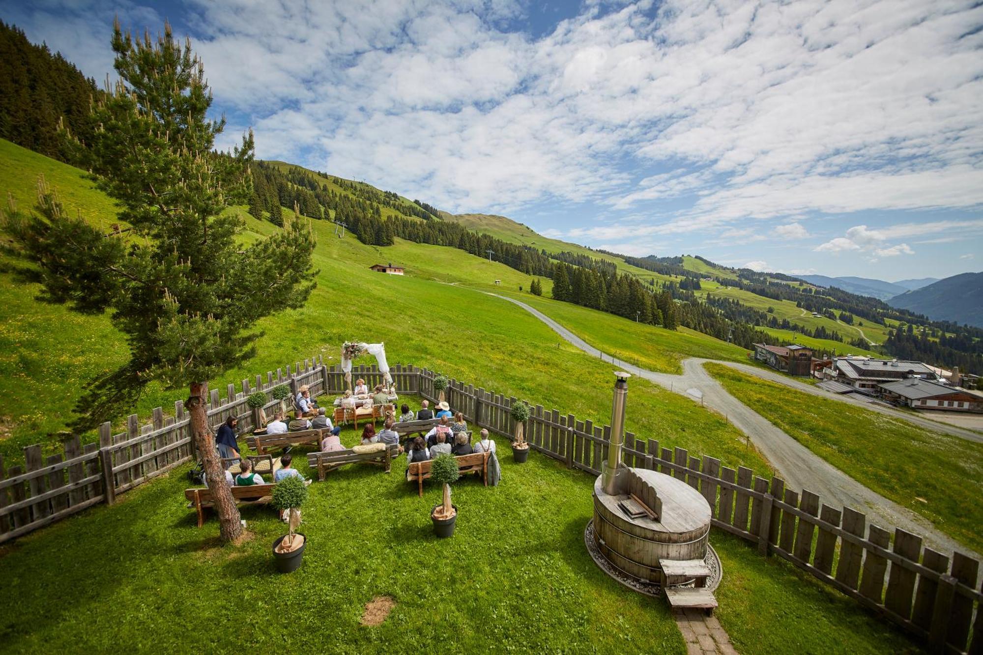 Wallegg Lodge - Alpine Premium Chalet - Ski In-Ski Out - Real Alpine Location Saalbach Buitenkant foto